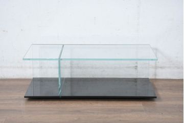 中古　美品　Cassina(カッシーナ)　269MEX(メックス)　機能性と美しさを兼ね備えたローテーブル(センターテーブル、リビングテーブル、スクエアタイプ、ガラステーブル、Gテーブル)(現行定価約28万円)(R-082604)