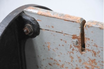 【簡易リペア限定品】　イギリスアンティーク　BUTTERWORTH & DICKINSON LTD BURNLEY　特大!!　幅280cm　トラフスタンド　時を経た質感と堅牢でありながら装飾美を兼ね備えた脚付き陳列棚　(R-082607)