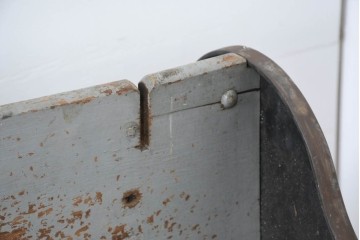 【簡易リペア限定品】　イギリスアンティーク　BUTTERWORTH & DICKINSON LTD BURNLEY　特大!!　幅280cm　トラフスタンド　時を経た質感と堅牢でありながら装飾美を兼ね備えた脚付き陳列棚　(R-082607)