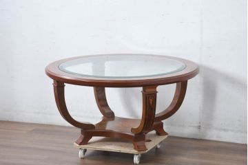 中古　イタリア　空間を格調高く演出する象嵌入りガラストップラウンドテーブル(丸テーブル、ガラストップテーブル、ローテーブル、センターテーブル、リビングテーブル)(R-082609)