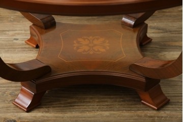 中古　イタリア　空間を格調高く演出する象嵌入りガラストップラウンドテーブル　(R-082609)