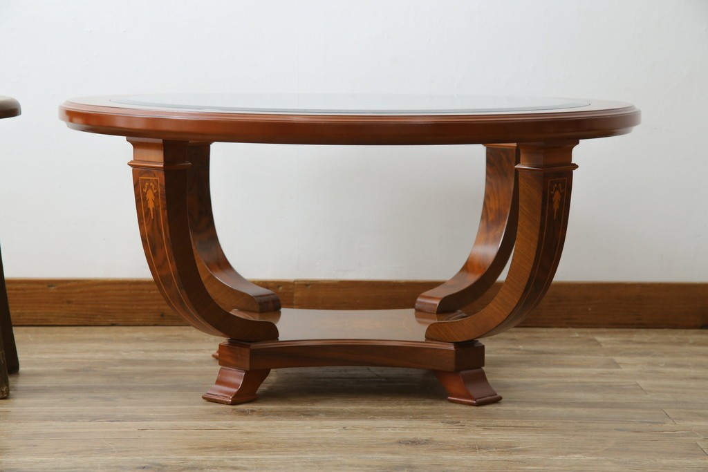 中古　イタリア　空間を格調高く演出する象嵌入りガラストップラウンドテーブル　(R-082609)