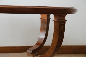 中古　イタリア　空間を格調高く演出する象嵌入りガラストップラウンドテーブル　(R-082609)