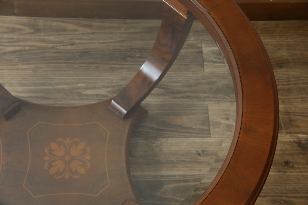 中古　イタリア　空間を格調高く演出する象嵌入りガラストップラウンドテーブル　(R-082609)