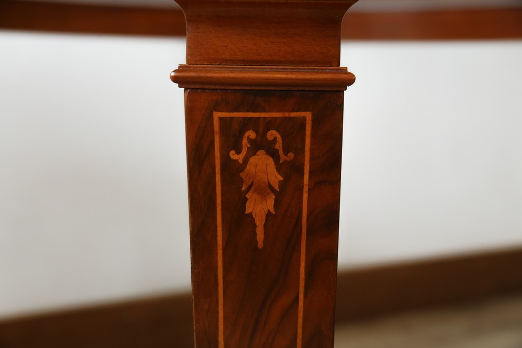 中古　イタリア　空間を格調高く演出する象嵌入りガラストップラウンドテーブル　(R-082609)