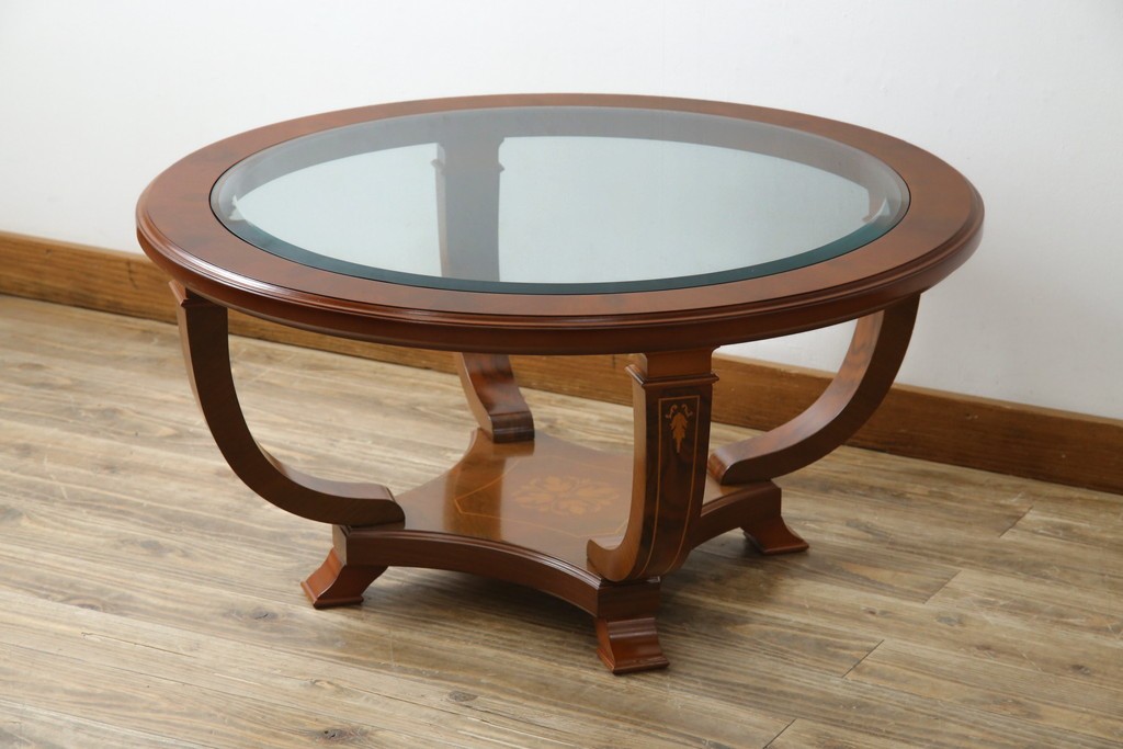 中古　イタリア　空間を格調高く演出する象嵌入りガラストップラウンドテーブル　(R-082609)