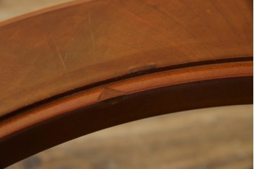 中古　イタリア　空間を格調高く演出する象嵌入りガラストップラウンドテーブル　(R-082609)