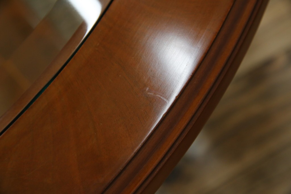 中古　イタリア　空間を格調高く演出する象嵌入りガラストップラウンドテーブル　(R-082609)