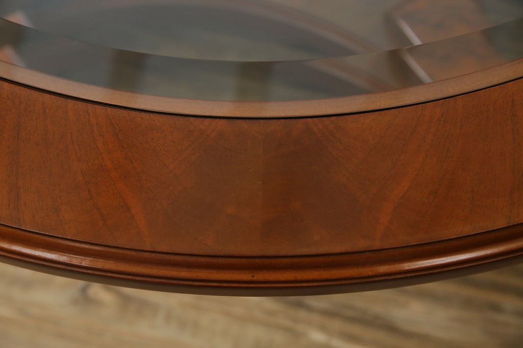 中古　イタリア　空間を格調高く演出する象嵌入りガラストップラウンドテーブル　(R-082609)