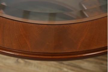 中古　イタリア　空間を格調高く演出する象嵌入りガラストップラウンドテーブル　(R-082609)