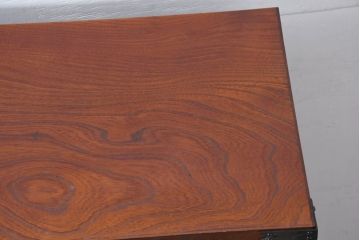 中古　美品!!　遠野民芸　職人手作り品　向鶴金具の立派な造りが目を惹く民芸箪笥(和タンス、収納箪笥、衣装箪笥、整理箪笥、引き出し、サイドチェスト)(R-082610)
