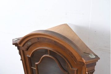 中古　イタリア　クラシカル美が宿るマーケットリー(象嵌細工)入りコーナーキャビネット(収納棚、戸棚、飾り棚)(R-082611)