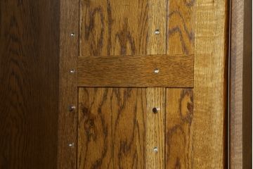 中古　美品!!　北海道旭川 近藤工芸　Solid Furniture OAK (ソリッドファニチャー オーク)　オーク材　クラシカルで上品な佇まいのビューローブックケース(ライティングビューロー、簿記机、本箱、本棚、飾り棚、収納棚、戸棚、ワークデスク、在宅用、在宅ワーク用)(R-082612)