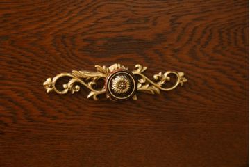 中古　美品!!　北海道旭川 近藤工芸　Solid Furniture OAK (ソリッドファニチャー オーク)　オーク材　クラシカルで上品な佇まいのビューローブックケース(ライティングビューロー、簿記机、本箱、本棚、飾り棚、収納棚、戸棚、ワークデスク、在宅用、在宅ワーク用)(R-082612)