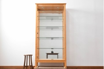 中古　松創(MATSUSO)　希少なバーズアイメープルを使用したミラーバックのディスプレイラック　(R-082614)