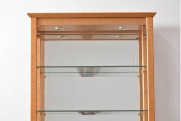 中古　松創(MATSUSO)　希少なバーズアイメープルを使用したミラーバックのディスプレイラック　(R-082614)