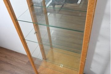 中古　松創(MATSUSO・マツソウ)　希少なバーズアイメープルを使用したミラーバックのディスプレイラック(戸棚、収納棚、ガラスケース、ショーケース、キュリオケース、飾り棚、陳列棚、シェルフ、店舗什器)(R-082614)