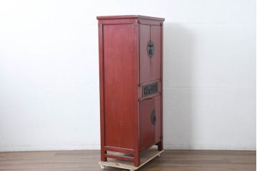 アジアンビンテージ　中国古典様式　丸金具装飾と美しい彫刻の朱色キャビネット(収納棚、戸棚、店舗什器、ヴィンテージ)(R-082616)