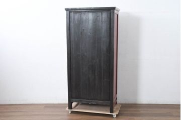 アジアンビンテージ　中国古典様式　丸金具装飾と美しい彫刻の朱色キャビネット(収納棚、戸棚、店舗什器、ヴィンテージ)(R-082616)
