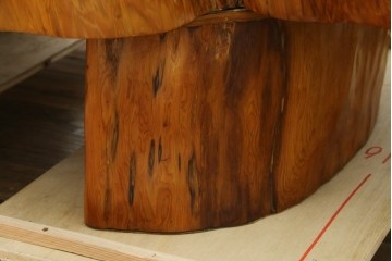 中古　民芸家具　極厚一枚板!無垢屋久杉を輪切りにした大振りの座卓　定価約120万円　(R-082618)