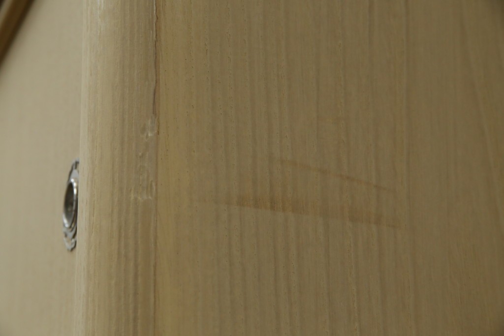 中古　美品　衣装盆付き　桑材のアクセントが美しい気品漂う桐箪笥　定価約170万円　(R-082619)