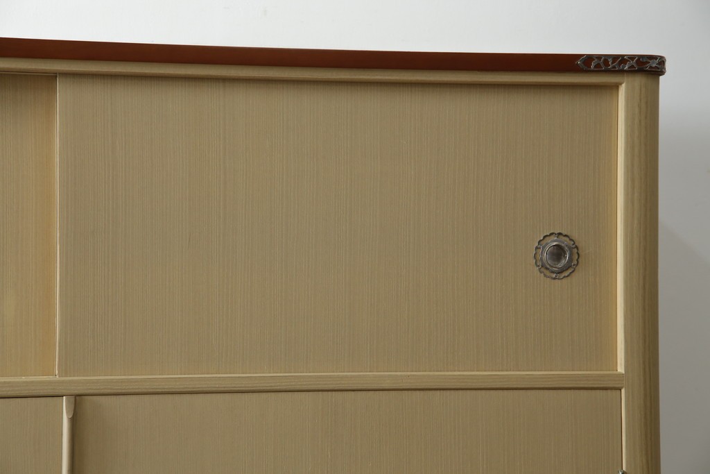 中古　美品　衣装盆付き　桑材のアクセントが美しい気品漂う桐箪笥　定価約170万円　(R-082619)