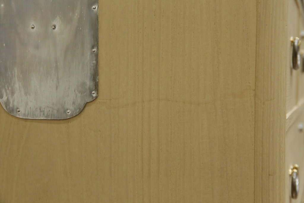 中古　美品　衣装盆付き　桑材のアクセントが美しい気品漂う桐箪笥　定価約170万円　(R-082619)