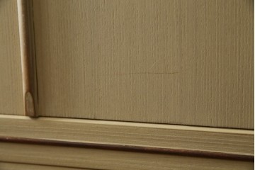 中古　美品　衣装盆付き　桑材のアクセントが美しい気品漂う桐箪笥　定価約170万円　(R-082619)