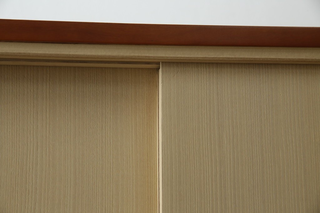 中古　美品　衣装盆付き　桑材のアクセントが美しい気品漂う桐箪笥　定価約170万円　(R-082619)