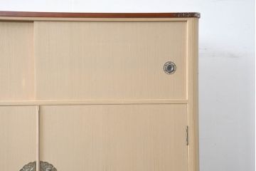 中古　美品　衣装盆付き　桑材のアクセントが美しい気品漂う桐箪笥(桐たんす、衣装箪笥、収納箪笥、着物箪笥、引き出し、和タンス、チェスト、バラ売り可能)(定価約170万円)(R-082619)
