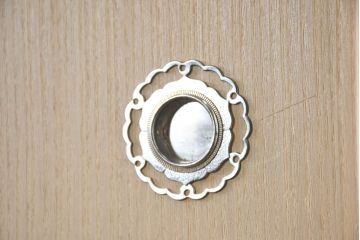 中古　美品　衣装盆付き　桑材のアクセントが美しい気品漂う桐箪笥(桐たんす、衣装箪笥、収納箪笥、着物箪笥、引き出し、和タンス、チェスト、バラ売り可能)(定価約170万円)(R-082619)