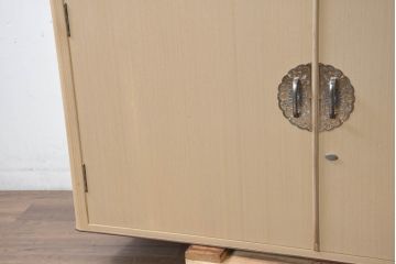 中古　美品　衣装盆付き　桑材のアクセントが美しい気品漂う桐箪笥・上段(桐たんす、衣装箪笥、収納箪笥、着物箪笥、和タンス、サイドボード、サイドキャビネット)(R-082620)