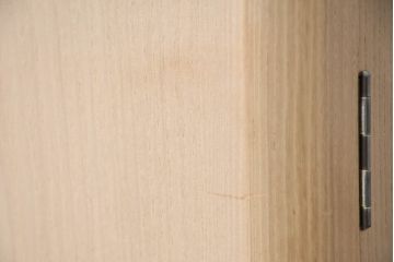中古　美品　衣装盆付き　桑材のアクセントが美しい気品漂う桐箪笥・上段(桐たんす、衣装箪笥、収納箪笥、着物箪笥、和タンス、サイドボード、サイドキャビネット)(R-082620)