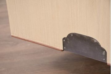 中古　美品　衣装盆付き　桑材のアクセントが美しい気品漂う桐箪笥・上段(桐たんす、衣装箪笥、収納箪笥、着物箪笥、和タンス、サイドボード、サイドキャビネット)(R-082620)
