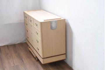 中古　美品　桑材のアクセントが美しい気品漂う桐箪笥・下段(桐たんす、衣装箪笥、収納箪笥、整理箪笥、和タンス、サイドチェスト、引き出し)(R-082621)