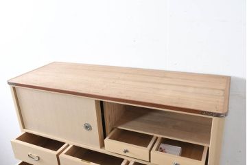 中古　美品　桑材のアクセントが映える上品な桐箪笥(桐たんす、衣装箪笥、収納箪笥、整理箪笥、引き出し、和タンス、チェスト、バラ売り可能)(R-082625)