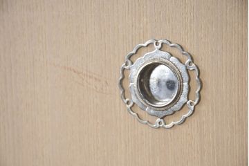中古　美品　桑材のアクセントが映える上品な桐箪笥(桐たんす、衣装箪笥、収納箪笥、整理箪笥、引き出し、和タンス、チェスト、バラ売り可能)(R-082625)