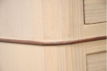 中古　美品　桑材のアクセントが映える上品な桐箪笥(桐たんす、衣装箪笥、収納箪笥、整理箪笥、引き出し、和タンス、チェスト、バラ売り可能)(R-082625)