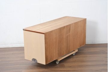 中古　美品　桑材のアクセントと金具が上品な桐箪笥・上段(桐たんす、収納箪笥、和タンス、収納棚、戸棚、ローボード、テレビボード、TVボード、テレビ台、TV台)(R-082626)