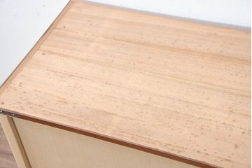 中古　美品　桑材のアクセントと金具が上品な桐箪笥・上段(桐たんす、収納箪笥、和タンス、収納棚、戸棚、ローボード、テレビボード、TVボード、テレビ台、TV台)(R-082626)