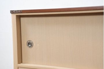 中古　美品　桑材のアクセントと金具が上品な桐箪笥・上段(桐たんす、収納箪笥、和タンス、収納棚、戸棚、ローボード、テレビボード、TVボード、テレビ台、TV台)(R-082626)