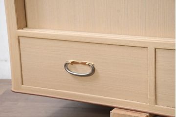 中古　美品　桑材のアクセントと金具が上品な桐箪笥・上段(桐たんす、収納箪笥、和タンス、収納棚、戸棚、ローボード、テレビボード、TVボード、テレビ台、TV台)(R-082626)