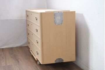 中古　美品　桑材のアクセントと金具が上品な桐箪笥・中段(桐たんす、衣装箪笥、収納箪笥、和タンス、サイドボード、サイドチェスト、ローチェスト、引き出し)(R-082627)