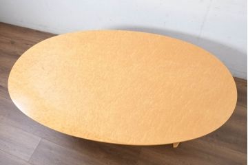 中古　超美品!!　松創(MATSUSO・マツソウ)　バーズアイメープル　お部屋にナチュラルな温もりと洗練された個性をプラスするリビングテーブル(ローテーブル、センターテーブル、オーバルテーブル)(定価約60万円)(R-082630)