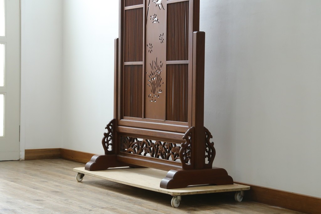 和製ビンテージ　花梨(カリン)材　透かし彫り　彫刻入り　竹梅・花鳥図　緻密な彫刻が施された美しい衝立て　(R-082631)