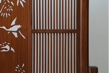 和製ビンテージ　花梨(カリン)材　透かし彫り　彫刻入り　竹梅・花鳥図　緻密な彫刻が施された美しい衝立て　(R-082631)