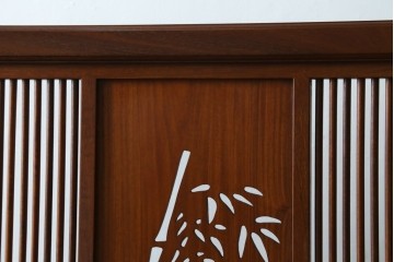 和製ビンテージ　花梨(カリン)材　透かし彫り　彫刻入り　竹梅・花鳥図　緻密な彫刻が施された美しい衝立て　(R-082631)