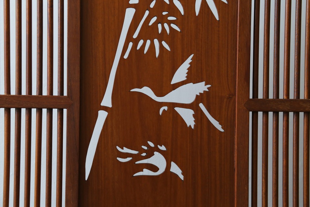 和製ビンテージ　花梨(カリン)材　透かし彫り　彫刻入り　竹梅・花鳥図　緻密な彫刻が施された美しい衝立て　(R-082631)