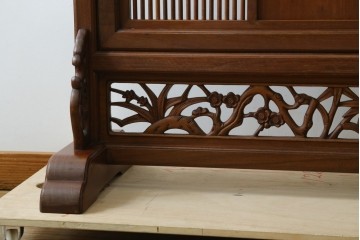 和製ビンテージ　花梨(カリン)材　透かし彫り　彫刻入り　竹梅・花鳥図　緻密な彫刻が施された美しい衝立て　(R-082631)