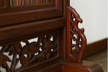 和製ビンテージ　花梨(カリン)材　透かし彫り　彫刻入り　竹梅・花鳥図　緻密な彫刻が施された美しい衝立て　(R-082631)